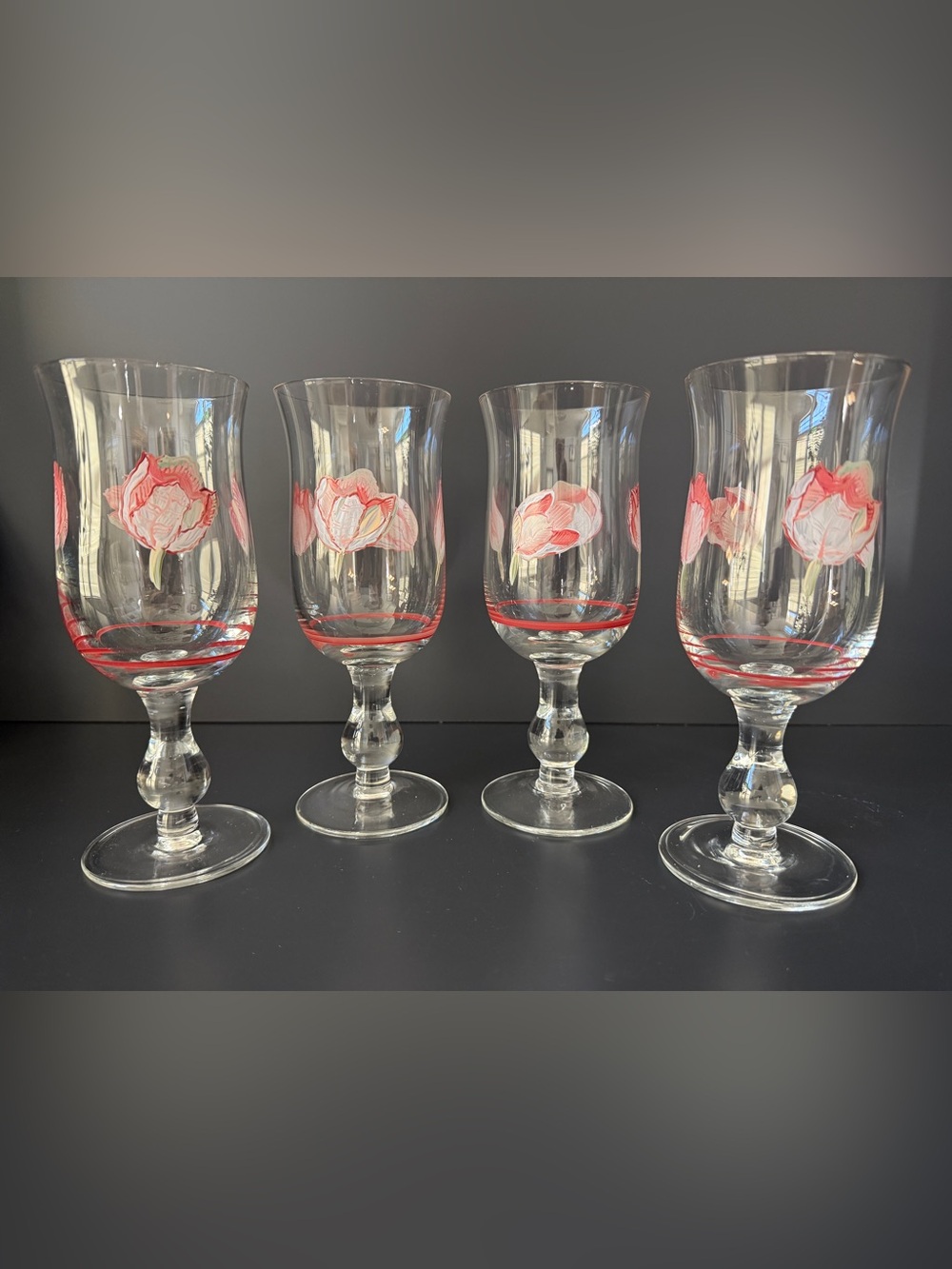 Set of 4 Hand Painted Tulip Floral Stemmed Water Wine Glasses - Picture 5 of 8